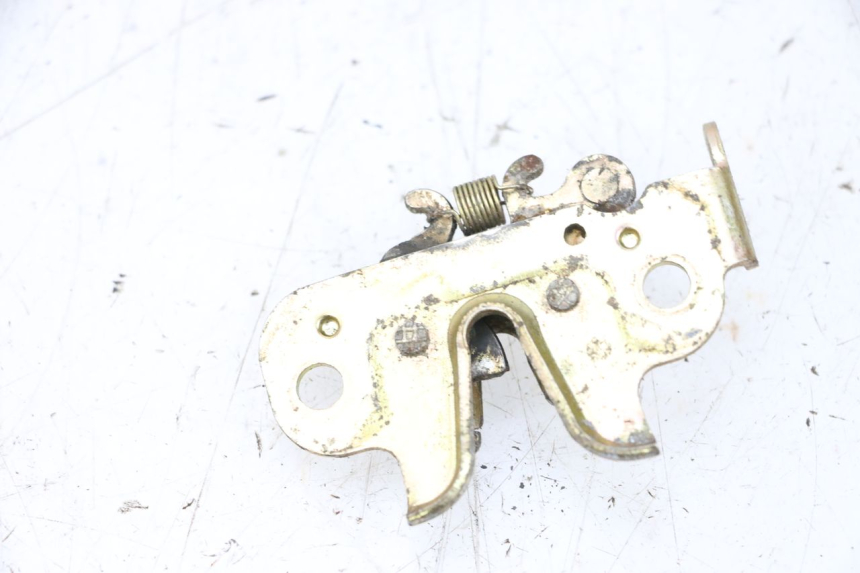 photo de CERRADURA DE ASIENTO PEUGEOT KISBEE 4T 50 (2010 - 2017) - Detalle de la pieza