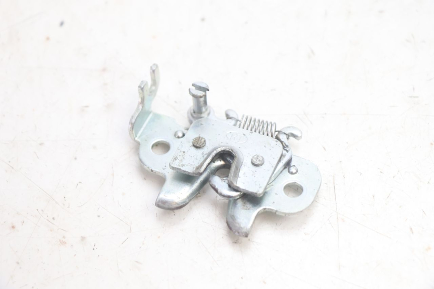 photo de CERRADURA DEL ASIENTO PEUGEOT KISBEE 4T 50 (2018 - 2022) - Vista principal