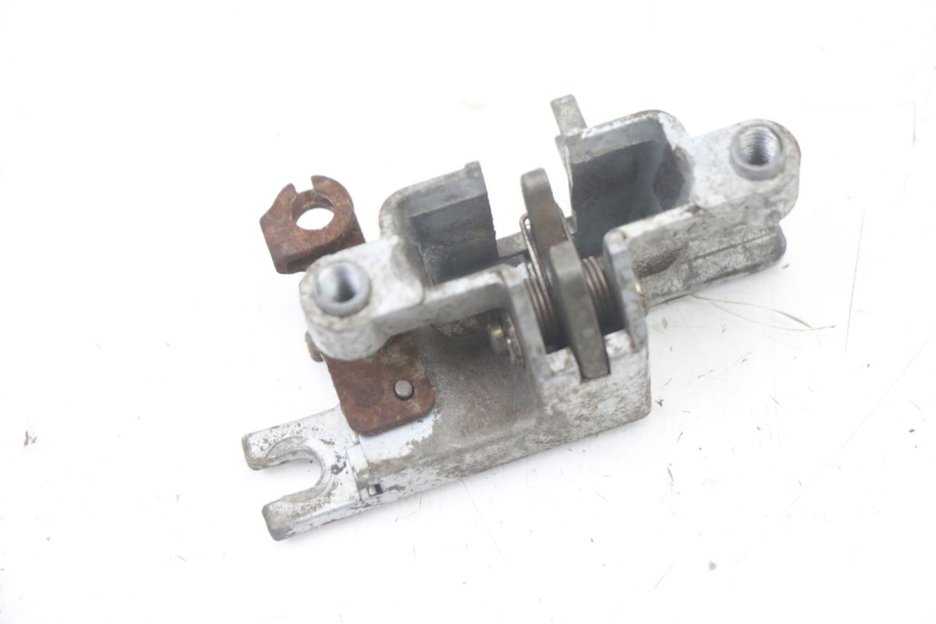 photo de CERRADURA DE ASIENTO KYMCO DINK 4T 50 (2007 - 2018) - Zoom estado de uso