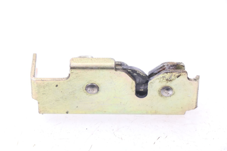 photo de CIERRE ASIENTO HOOK KYMCO LIKE 2T 50 (2009 - 2018) - Zoom estado de uso