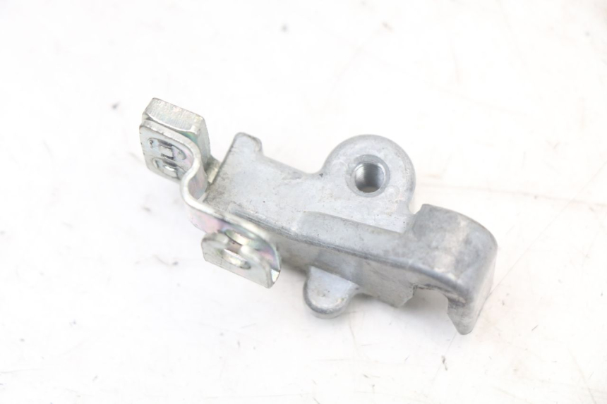 photo de CIERRE ASIENTO HOOK MASAI SCRAMBLER SPORT 125 (2021 - 2025) - Zoom estado de uso