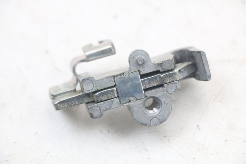 photo de CIERRE ASIENTO HOOK MASAI SCRAMBLER SPORT 125 (2021 - 2025) - Otra perspectiva