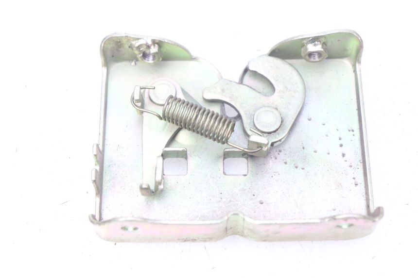 photo de CIERRE ASIENTO HOOK EUROCKA MATADOR 4T 50 (2010 - 2016) - Zoom estado de uso