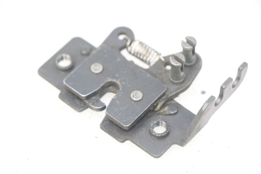 photo de CERRADURA DE ASIENTO PIAGGIO MP3 LT 300 (2010 - 2016) - Detalle de la pieza