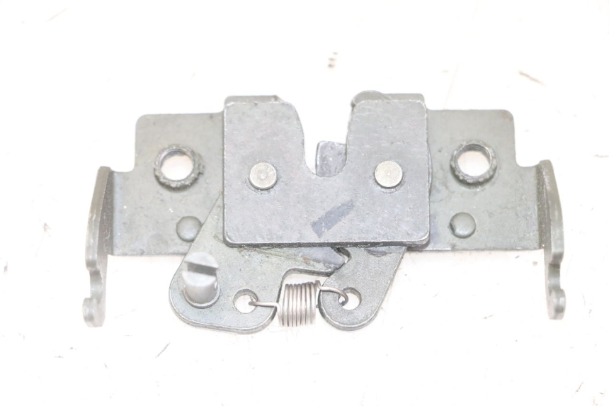 photo de CIERRE ASIENTO HOOK PIAGGIO MP3 LT 300 (2010 - 2016) - Vista principal