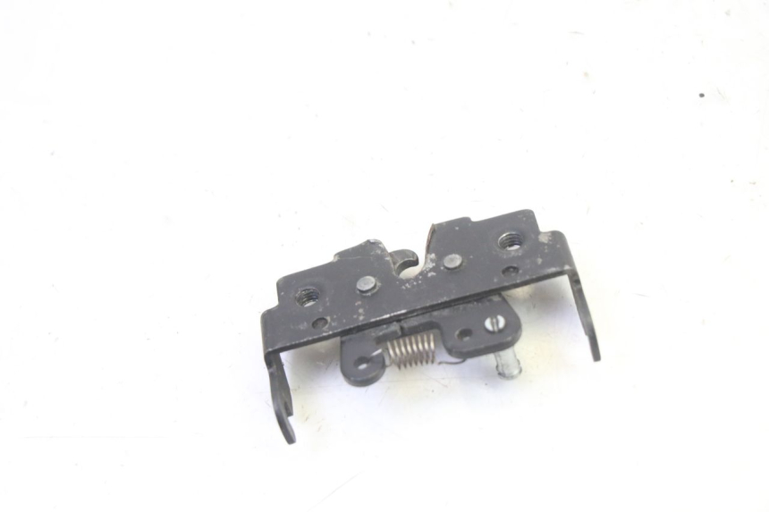 photo de CERRADURA DE ASIENTO PIAGGIO MP3 125 (2006 - 2014) - Otra perspectiva