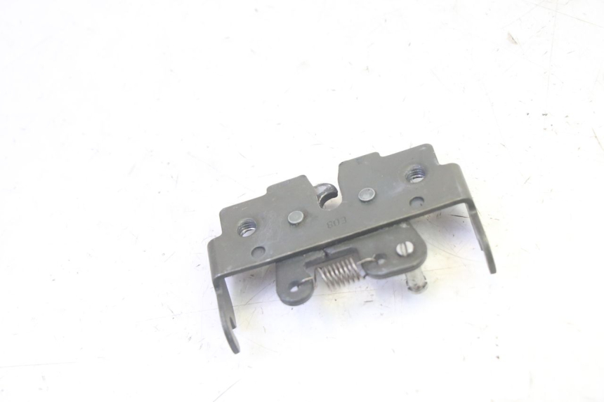 photo de CIERRE ASIENTO HOOK PIAGGIO MP3 RL 250 (2006 - 2010) - Otra perspectiva