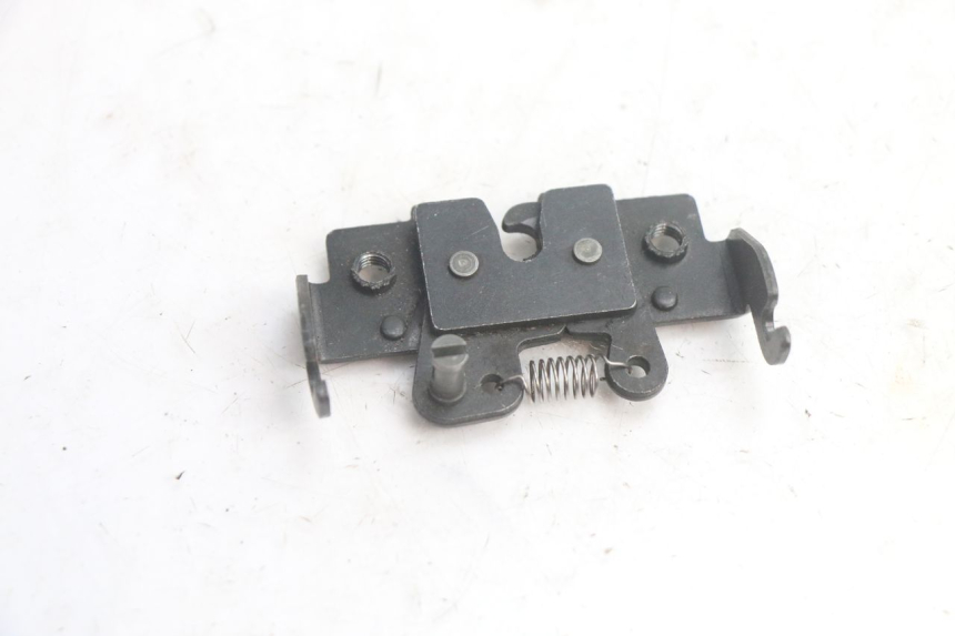 photo de CERRADURA DE ASIENTO PIAGGIO MP3 125 (2006 - 2014) - Detalle de la pieza