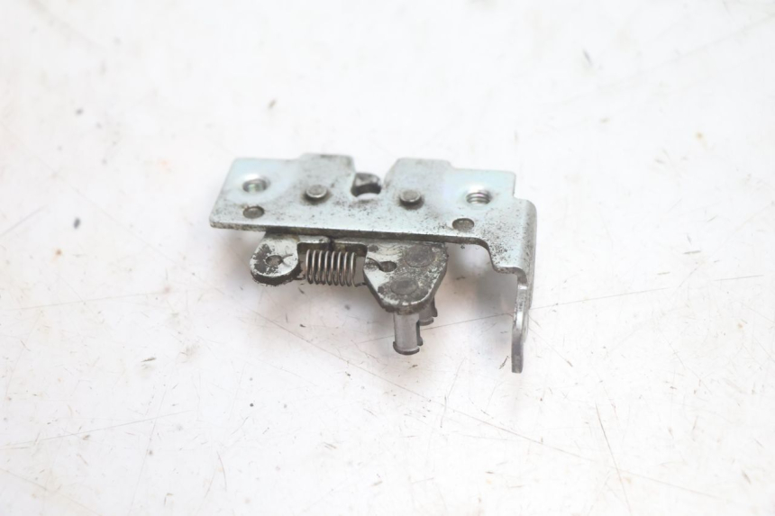 photo de CERRADURA DE ASIENTO PIAGGIO MP3 125 (2006 - 2014) - Otra perspectiva