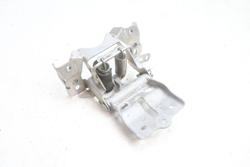 photo de CIERRE ASIENTO HOOK YAMAHA N-MAX NMAX 125 (2021 - 2024) - Detalle de la pieza
