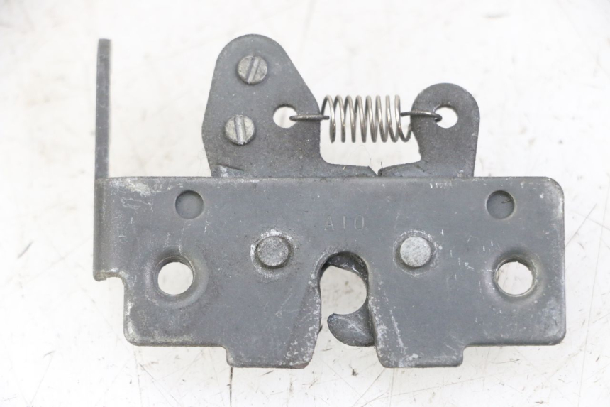 photo de CIERRE ASIENTO HOOK GILERA NEXUS 125 (2009 - 2013) - Zoom estado de uso