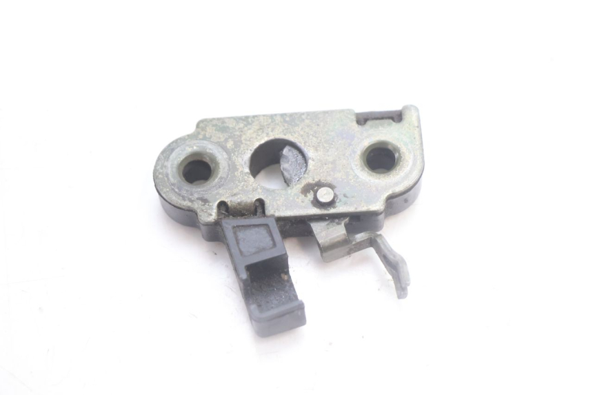 photo de CIERRE ASIENTO HOOK MBK NITRO 50 (2004 - 2008) - Detalle de la pieza