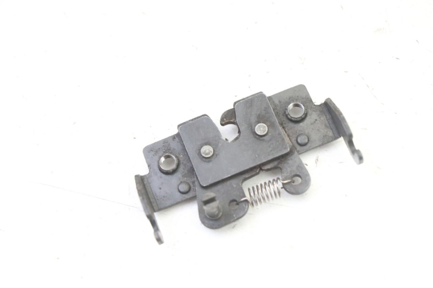 photo de CIERRE ASIENTO HOOK PIAGGIO NRG POWER PUREJET 50 (2018 - 2021) - Detalle de la pieza