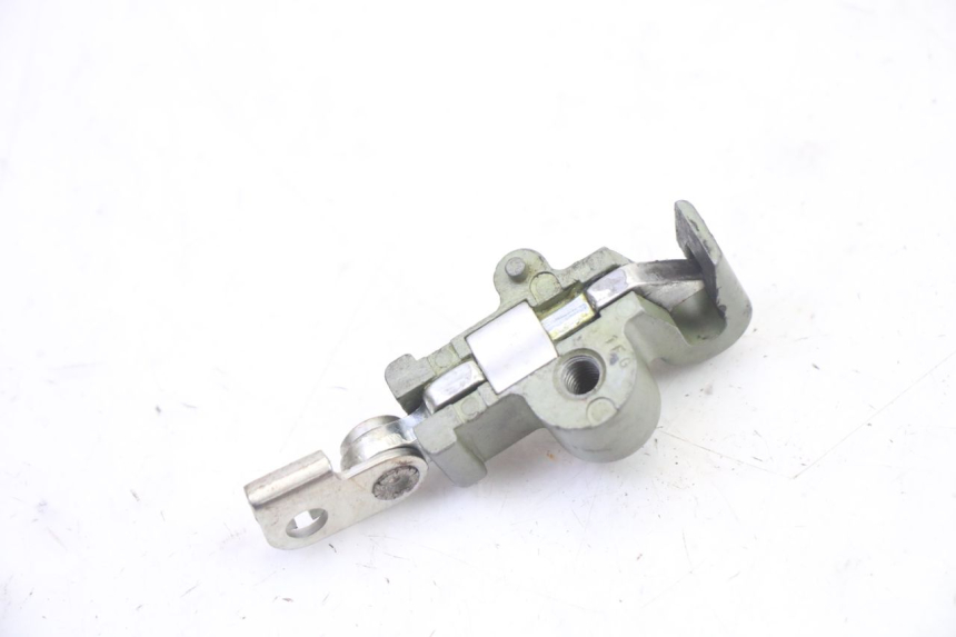 photo de CIERRE ASIENTO HOOK HONDA NTV DEAUVILLE ABS 700 (2007 - 2016) - Primer plano técnico