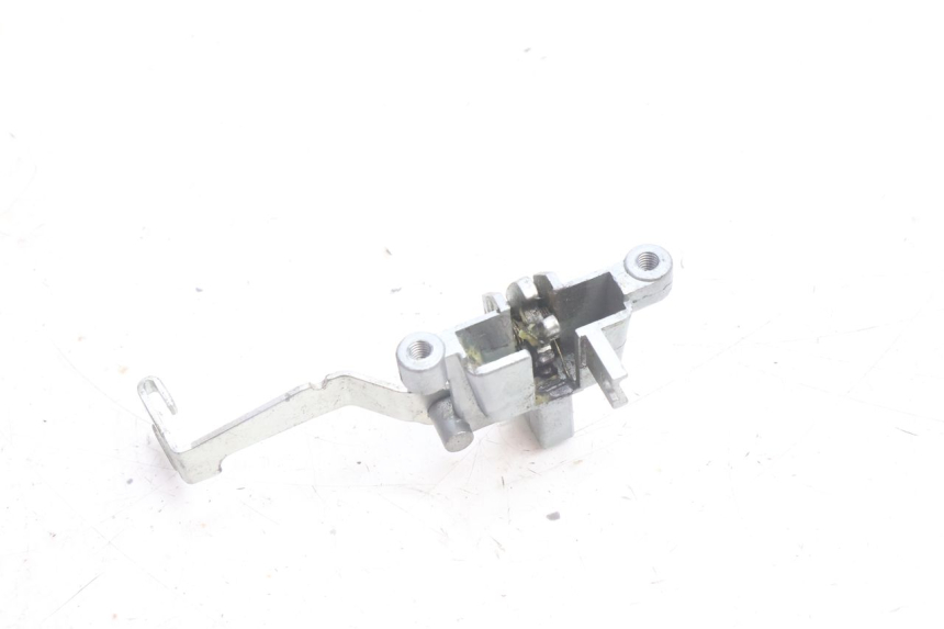 photo de CIERRE ASIENTO HOOK JM MOTORS OLDIES 4T 50 (2010 - 2020) - Detalle de la pieza
