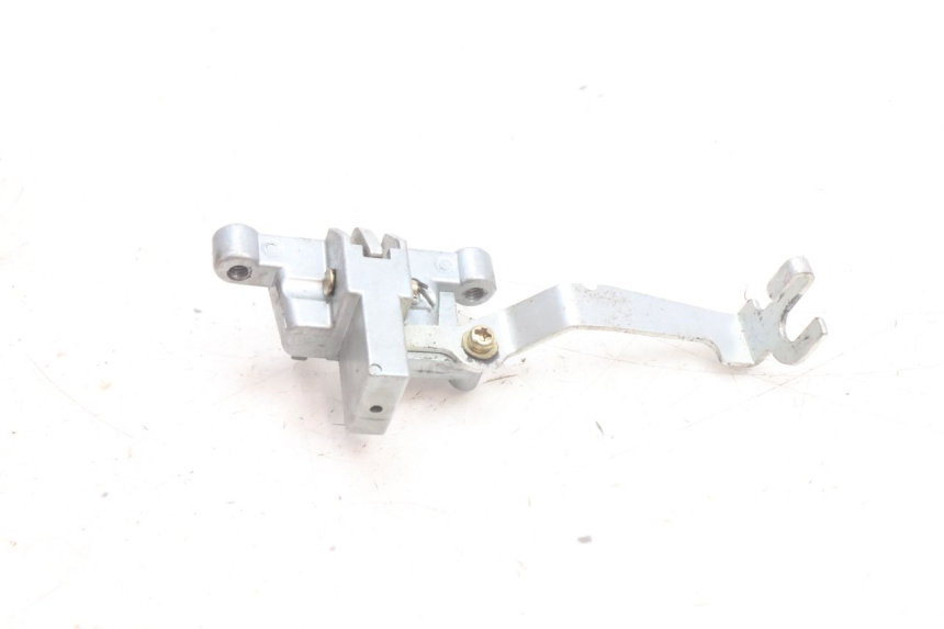 photo de CIERRE ASIENTO HOOK JM MOTORS OLDIES 4T 50 (2010 - 2020) - Otra perspectiva