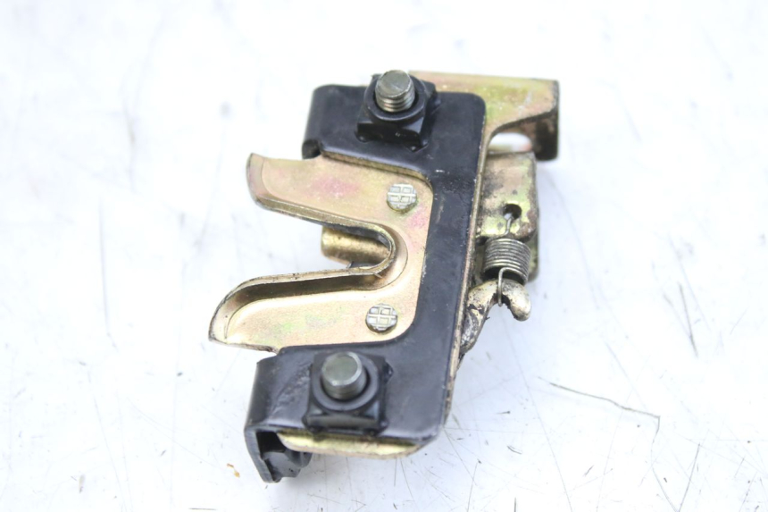 photo de CERRADURA DE ASIENTO SYM ORBIT 2 4T 50 (2018 - 2022) - Detalle de la pieza