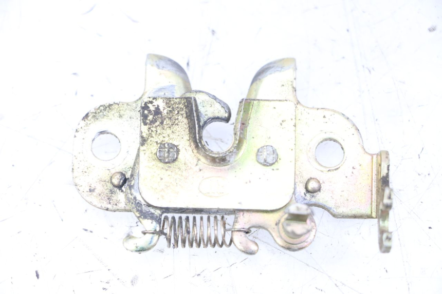 photo de CERRADURA DE ASIENTO PEUGEOT KISBEE 4T 50 (2010 - 2017) - Detalle de la pieza