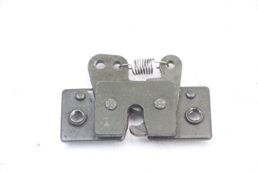 photo de CIERRE ASIENTO HOOK PEUGEOT TREKKER TKR 50 (2005 - 2014) - Vista principal