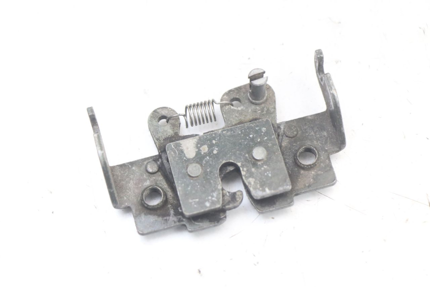 photo de CIERRE ASIENTO HOOK PIAGGIO BEVERLY 125 (1998 - 2005) - Vista principal