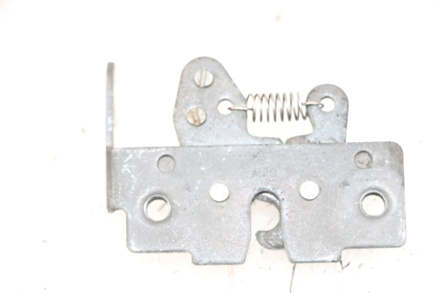 photo de CERRADURA DE ASIENTO PIAGGIO MP3 LT 400 (2007 - 2012) - Zoom estado de uso