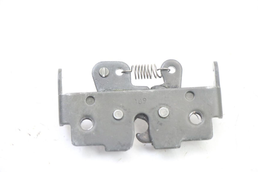 photo de CERRADURA DE ASIENTO PIAGGIO MP3 LT 400 (2007 - 2012) - Zoom estado de uso