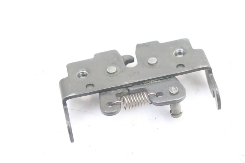 photo de CERRADURA DE ASIENTO PIAGGIO MP3 LT 400 (2007 - 2012) - Otra perspectiva