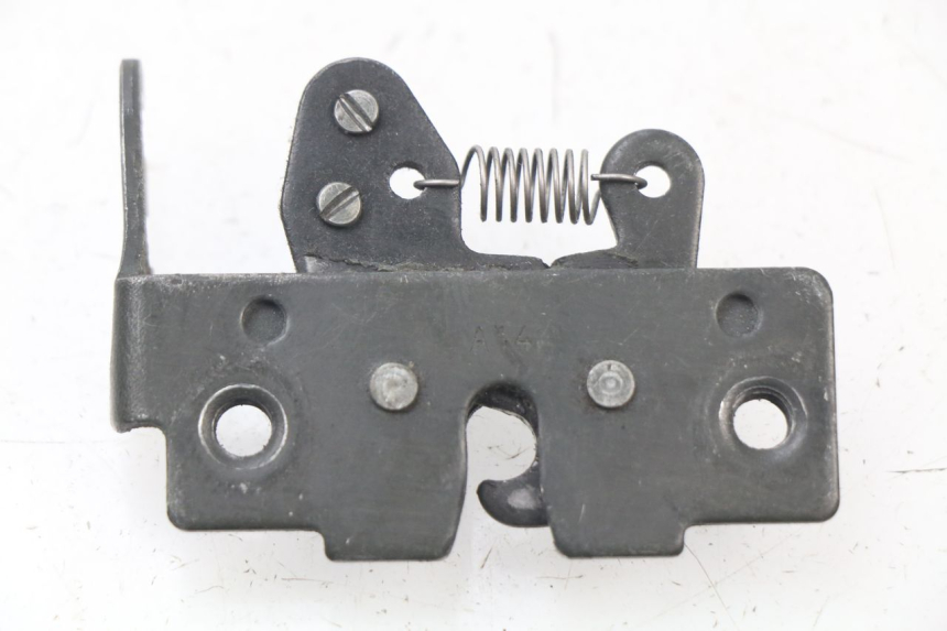 photo de CIERRE ASIENTO HOOK PIAGGIO PRIMAVERA 125 (2013 - 2021) - Detalle de la pieza