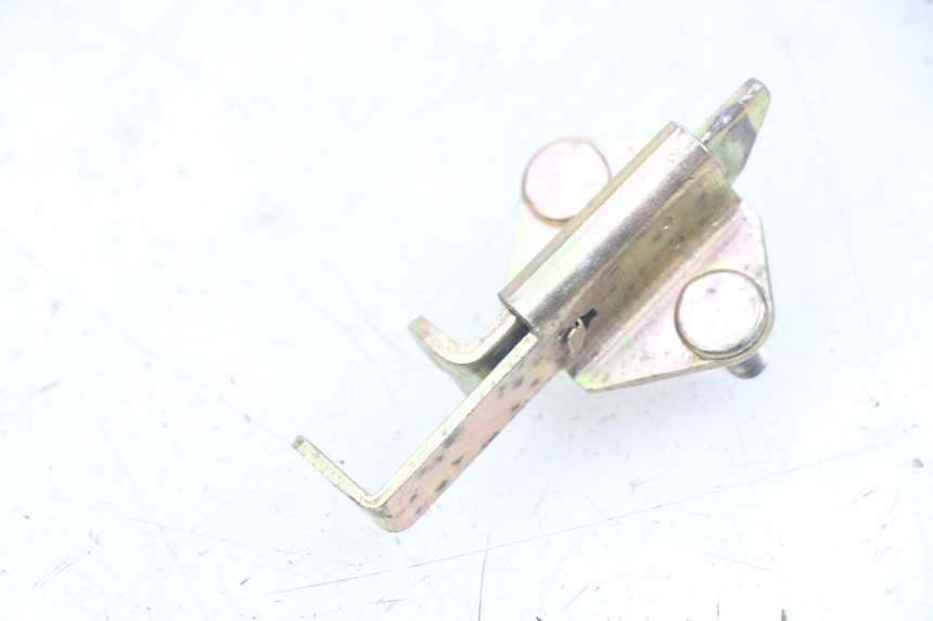 photo de CERRADURA DEL ASIENTO YAMASAKI RAPTOR 50 (2013 - 2018) - Detalle de la pieza