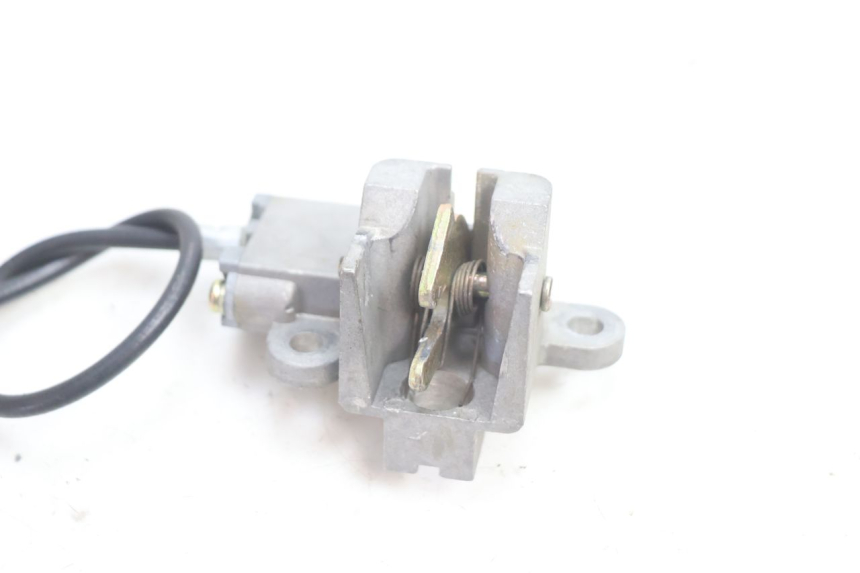 photo de CERRADURA DEL ASIENTO TNT MOTOR ROMA 12' 2T 50 (2007 - 2018) - Detalle de la pieza