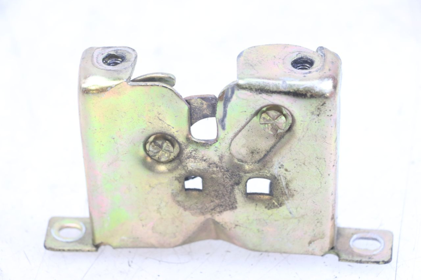 photo de CERRADURA DEL ASIENTO KEEWAY RY6 2T 50 (2011 - 2019) - Zoom estado de uso