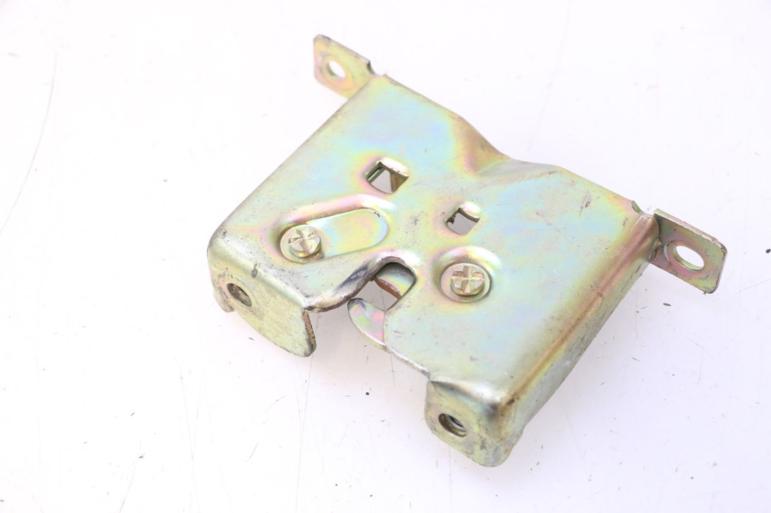 photo de CERRADURA DEL ASIENTO KEEWAY RY6 2T 50 (2011 - 2019) - Detalle de la pieza