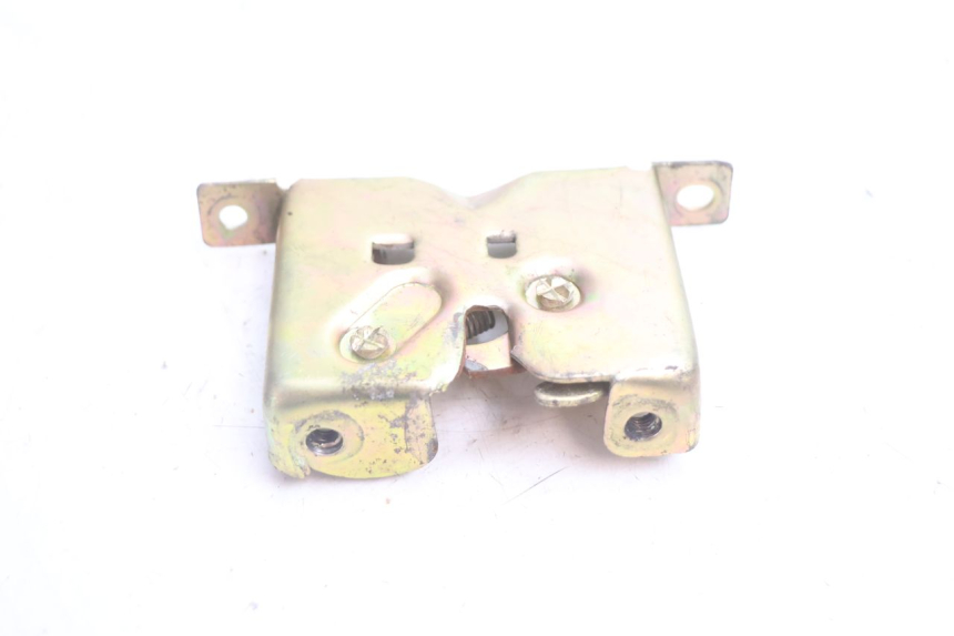 photo de CERRADURA DEL ASIENTO KEEWAY RY6 2T 50 (2011 - 2019) - Zoom estado de uso