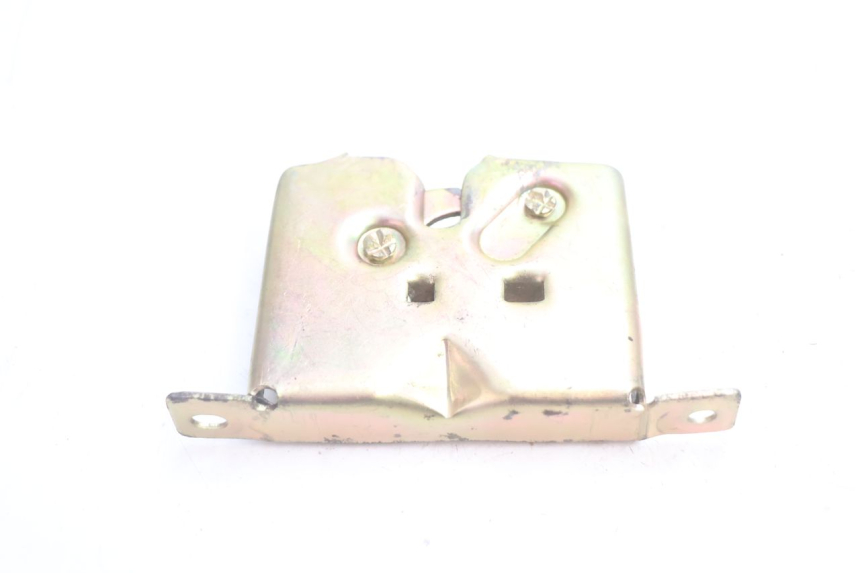 photo de CERRADURA DEL ASIENTO KEEWAY RY6 2T 50 (2011 - 2019) - Otra perspectiva