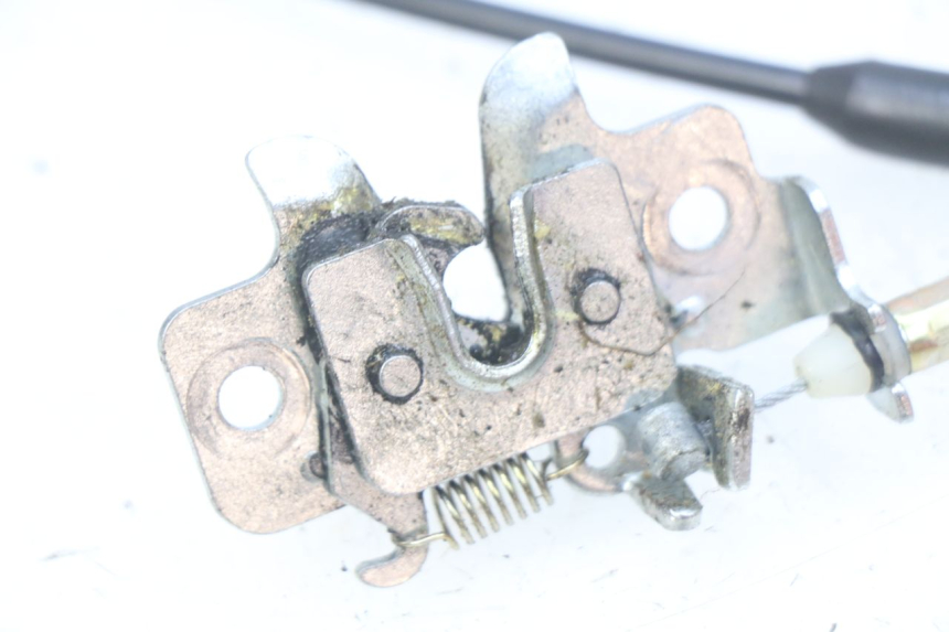 photo de CERRADURA DEL ASIENTO JM MOTORS SANTANA 50 (2014 - 2023) - Otra perspectiva