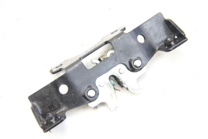 photo de CERRADURA DEL ASIENTO JM MOTORS SANTANA 50 (2014 - 2023) - Otra perspectiva