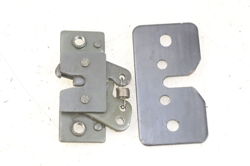 photo de CERRADURA DE ASIENTO PEUGEOT SATELIS 125 (2010 - 2012) - Zoom estado de uso