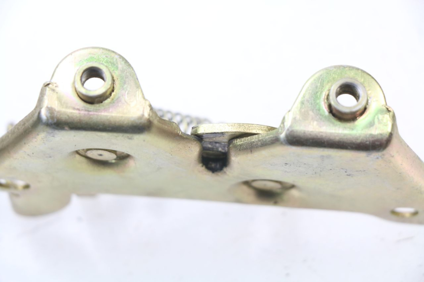 photo de CIERRE ASIENTO HOOK JM MOTORS SC 4T 50 (2018 - 2021) - Detalle de la pieza