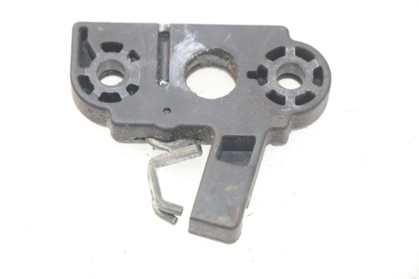 photo de CIERRE ASIENTO HOOK MBK SKYLINER 125 (2004 - 2007) - Zoom estado de uso