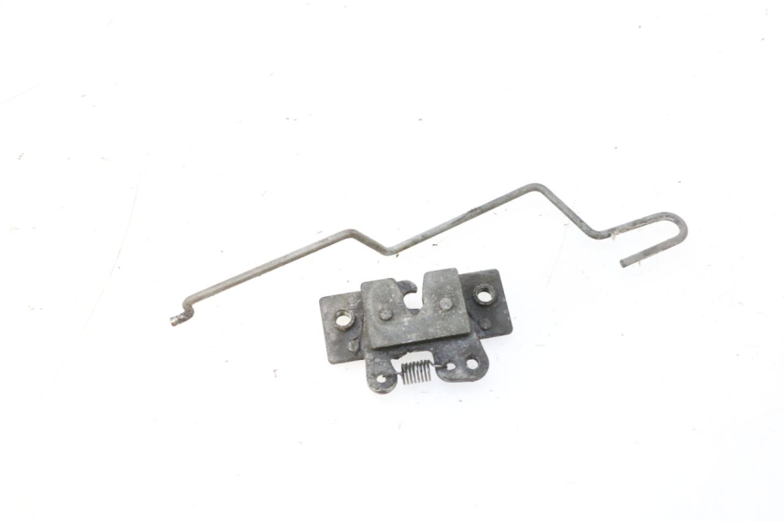 photo de CERRADURA DEL ASIENTO PEUGEOT SPEEDFIGHT LC 50 (1996 - 2002) - Detalle de la pieza