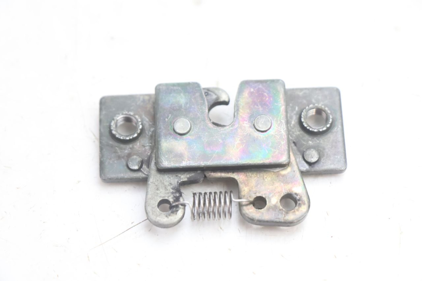 photo de CERRADURA DEL ASIENTO PEUGEOT SPEEDFIGHT LC 50 (1996 - 2002) - Detalle de la pieza