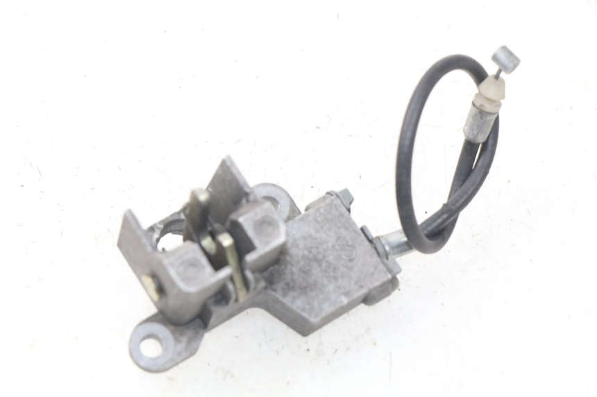 photo de CIERRE ASIENTO HOOK FYM STRADA 50 (2007 - 2014) - Zoom estado de uso