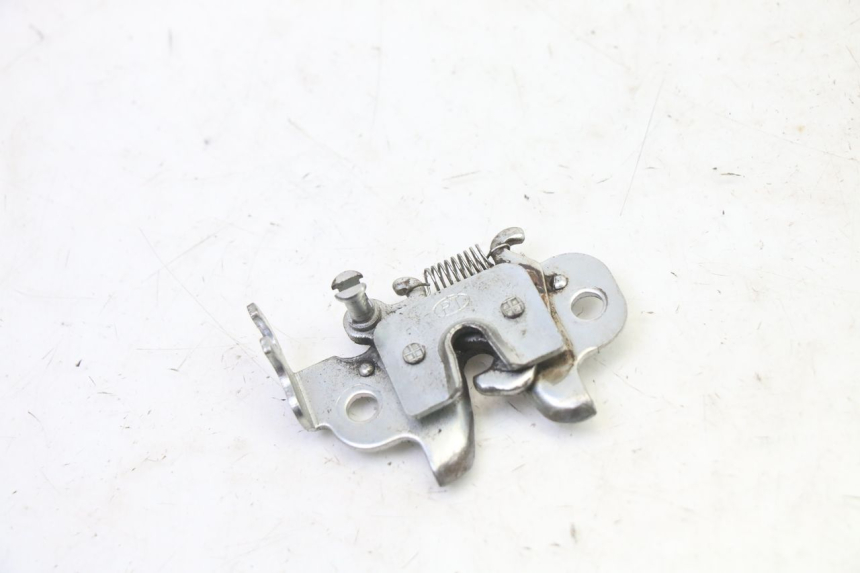 photo de CIERRE ASIENTO HOOK PEUGEOT STREETZONE I 2T 50 (2018 - 2020) - Vista principal