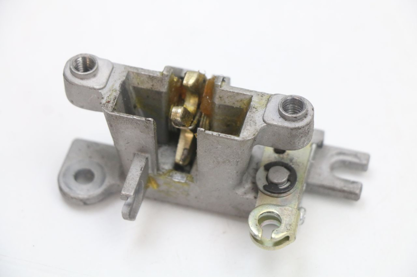 photo de CIERRE ASIENTO HOOK KYMCO SUPER 8 4T 50 (2018 - 2020) - Detalle de la pieza