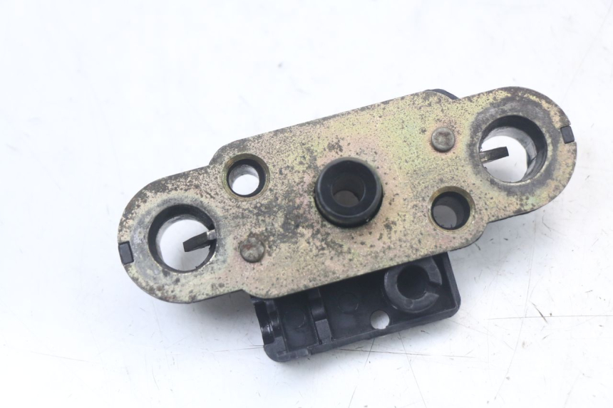 photo de CIERRE ASIENTO HOOK SUZUKI GS F 500 (2004 - 2007) - Detalle de la pieza