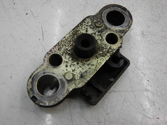photo de CIERRE ASIENTO HOOK SUZUKI TU X TUX VOLTY 125 (1999 - 2001) - Otra perspectiva