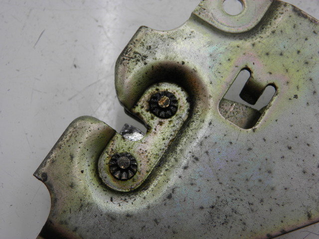 photo de CIERRE ASIENTO HOOK SYM GTS 125 (2005 - 2008) - Otra perspectiva