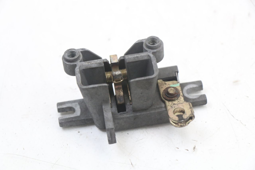 photo de CERRADURA DE ASIENTO SYM ORBIT III 3 4T 50 (2018 - 2021) - Detalle de la pieza