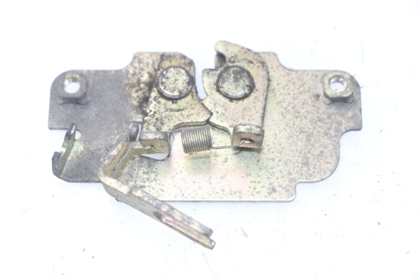 photo de CIERRE ASIENTO HOOK SYM SYMPHONY 50 (2009 - 2015) - Vista principal