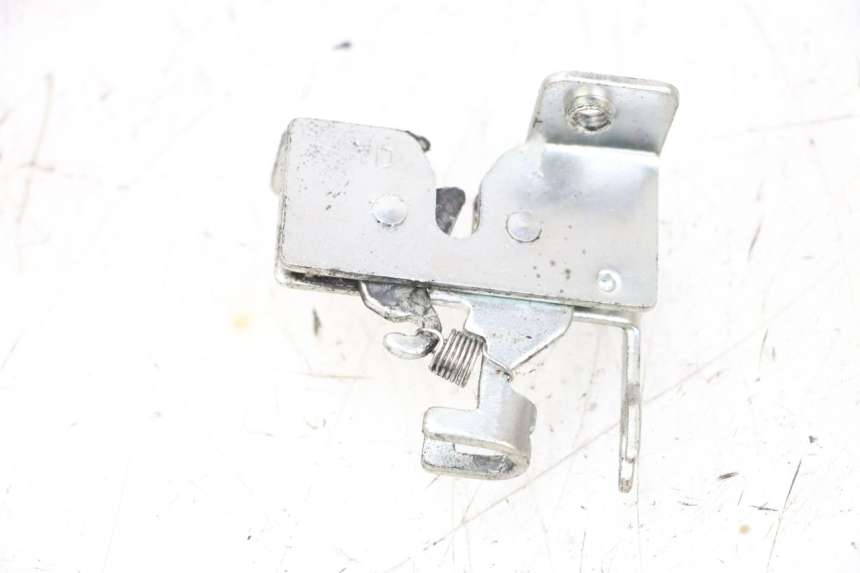 photo de CIERRE ASIENTO HOOK NECO TEMPO 4T 50 (2022 - 2026) - Otra perspectiva